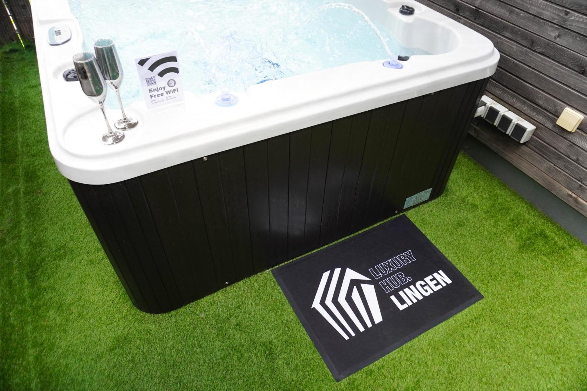 Luxuryhub *